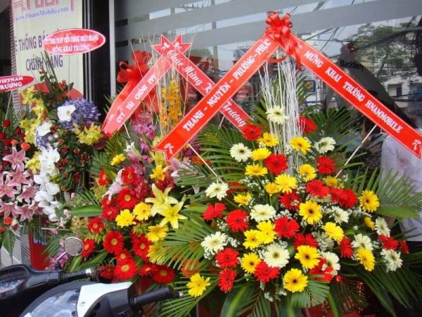 Quà tặng khai trương công ty- Lẵng hoa