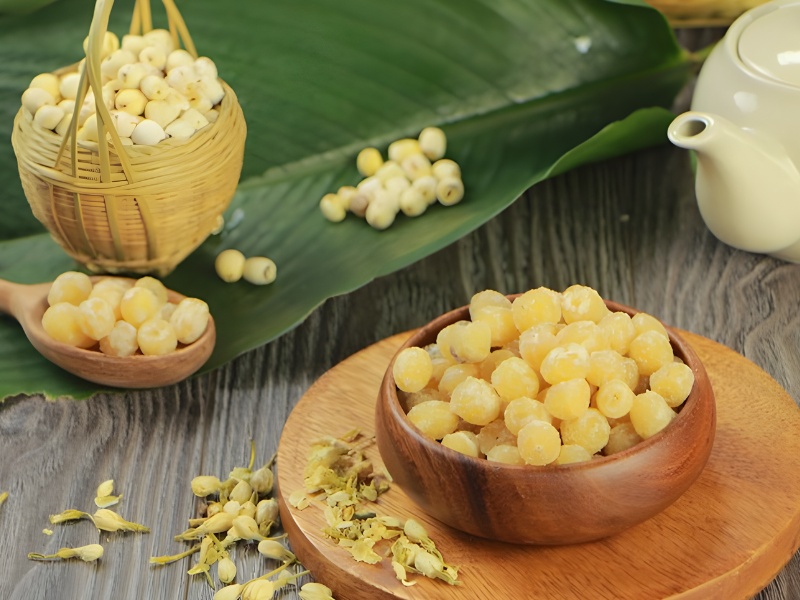 banh-mut-ngay-tet-m-sen