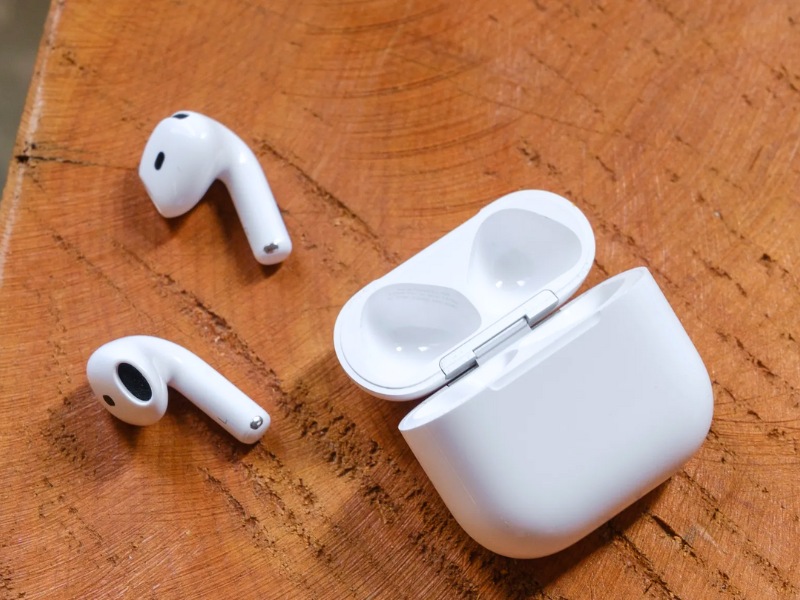 chon-qua-8-3-cho-ban-gai-airpods