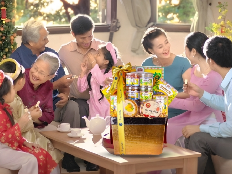 gio-qua-tet-khong-ruou-doi-tuong-gia-dinh-co-tre-nho