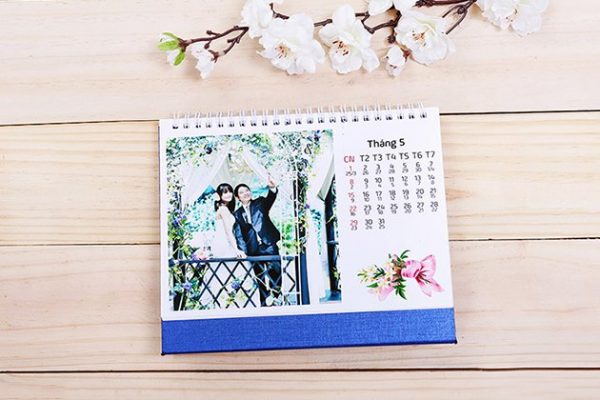 in hình lên lịch để bàn 1
