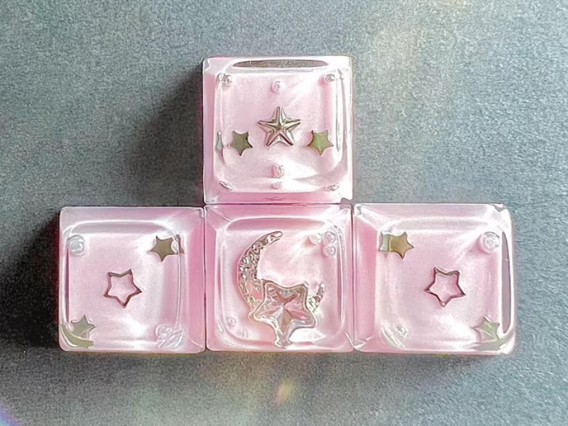 lam-qua-tang-nguoi-yeu-keycap-nu-tinh