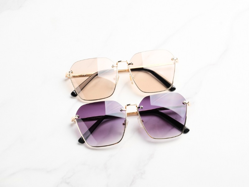 mua-qua-tang-ban-gai-8-3-kinh-mat-thoi-trang