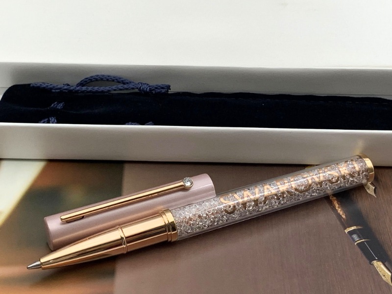 mua-qua-tang-sep-nam-ve-huu-but-ky-pha-le