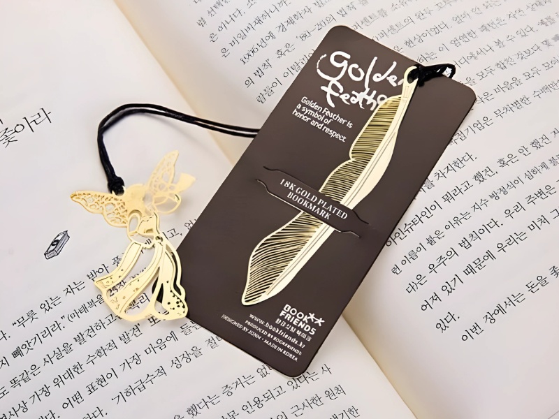 qua-20-10-cho-dong-nghiep-bookmark-kim-loai