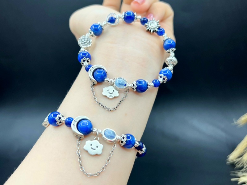 qua-8-3-cho-ba-bau-vong-da-phong-thuy