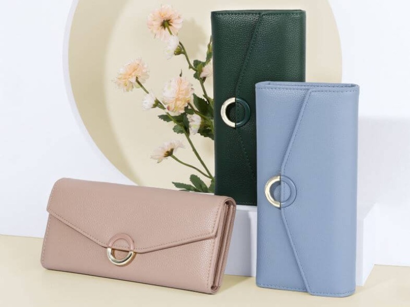 qua-8-3-cho-khach-hang-vi-cam-tay