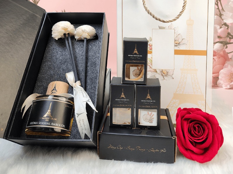 qua-8-3-cho-nhan-vien-nu-tinh-dau-thom