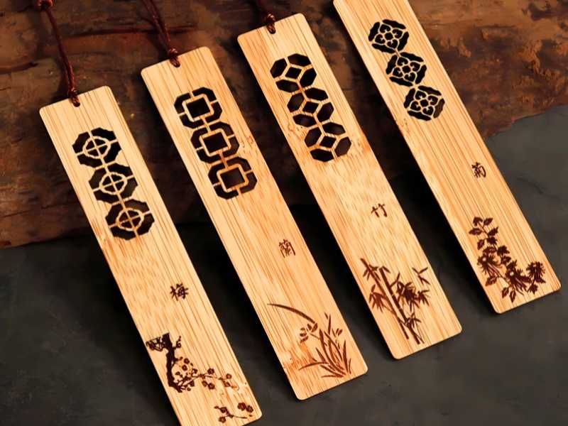 qua-8-3-tang-ban-than-trong-lop-bookmark-go
