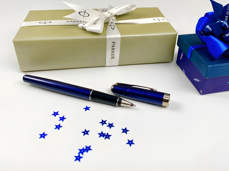 qua-chia-tay-sep-nam-but-ky-cao-cap