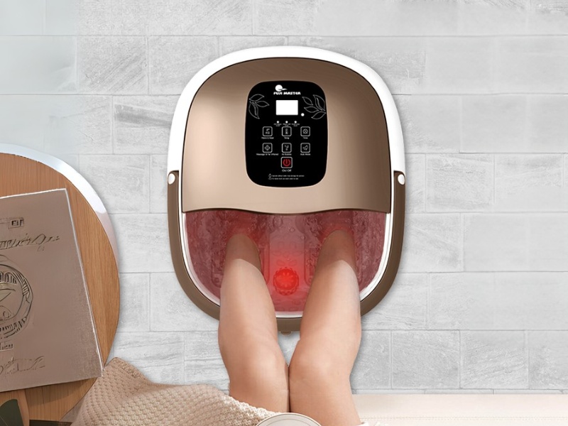 qua-cho-nguoi-lon-tuoi-may-ngam-chan-massage