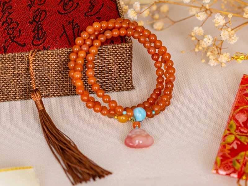 qua-cho-nguoi-lon-tuoi-vong-tay-phong-thuy