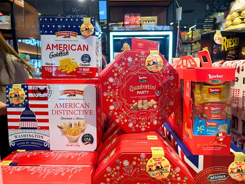 qua-giang-sinh-100k-banh-keo-nhap-khau