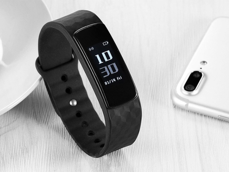 qua-giang-sinh-cho-chong-vong-tay-suc-khoe