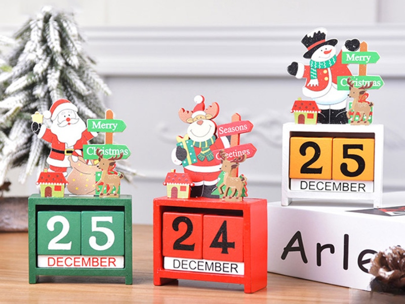 qua-giang-sinh-cho-nhan-vien-lich-de-ban