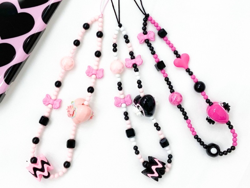 qua-giang-sinh-cho-nu-day-deo-dien-thoai