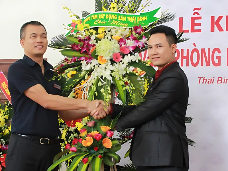 qua-khai-truong-nen-lam