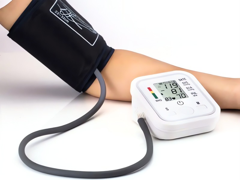 qua-mung-sinh-nhat-may-do-huyet-ap