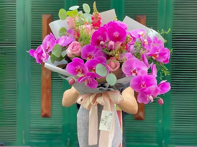 qua-sinh-nhat-cho-cung-bao-binh-hoa-lan-nu