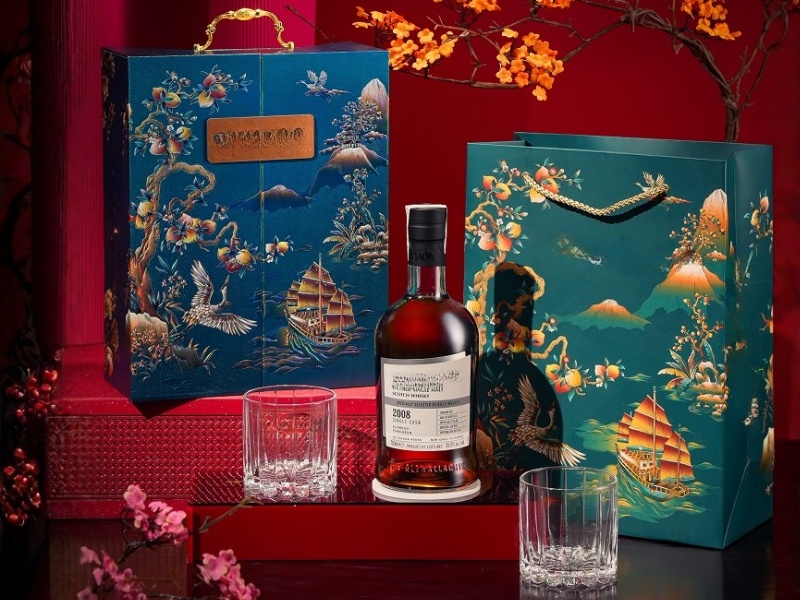 qua-sinh-nhat-ruou-whisky-nam