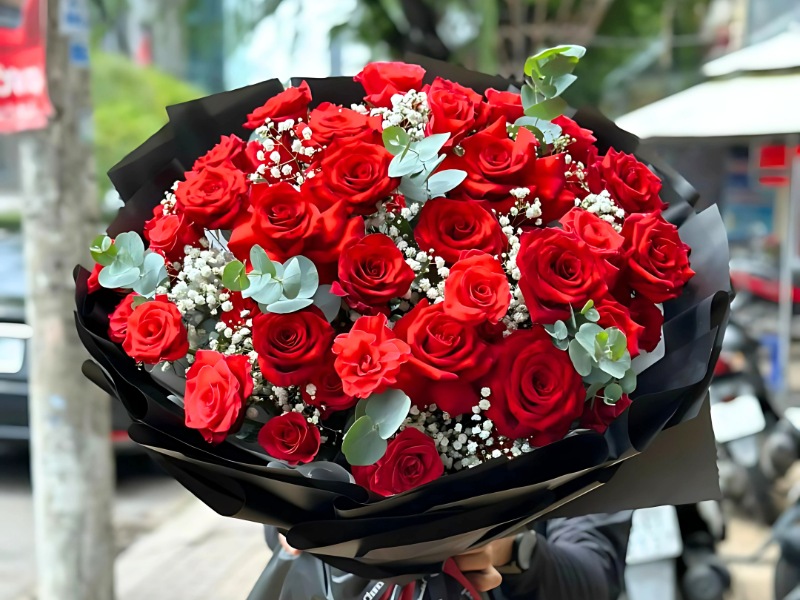 qua-tang-8-3-cho-vo-bau-bo-hoa-hong