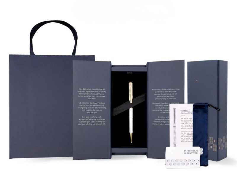 qua-tang-cho-doi-tac-nu-but-ky