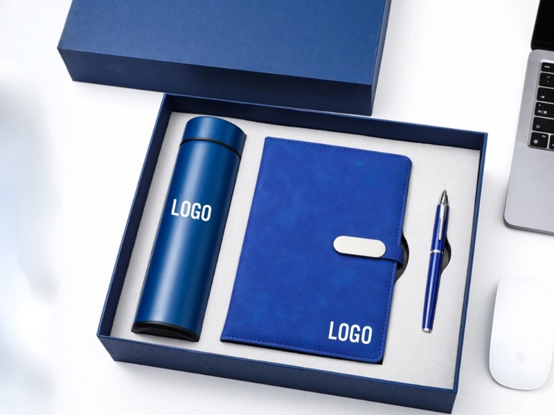 qua-tang-cho-khach-hang-giftset-van-phong