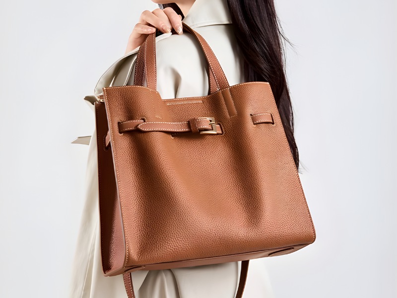 qua-tang-co-giao-trung-nien-tui-xach-da-cong-so