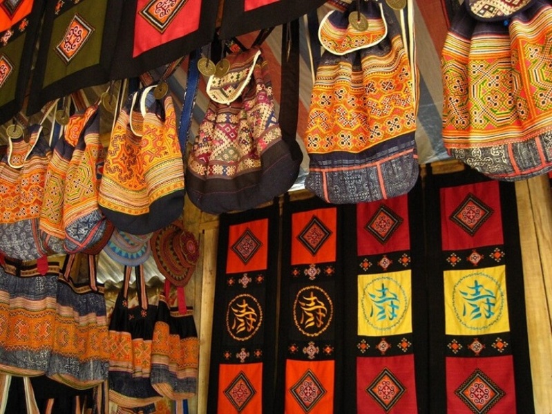 qua-tang-doi-ngoai-cao-cap