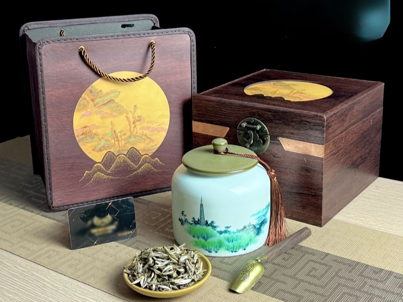 qua-tang-doi-tac-nuoc-ngoai-tra-shan-tuyet