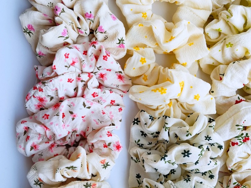qua-tang-nguoi-yeu-nu-scrunchie