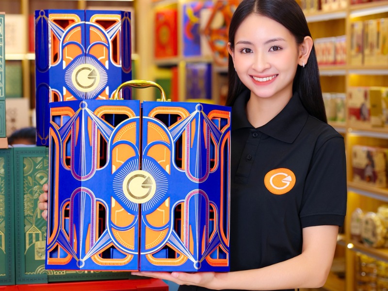 qua-tang-nhan-vien-xuat-sac-dia-chi