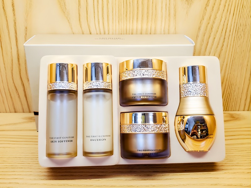 qua-tang-noel-cho-ban-than-my-pham-mini