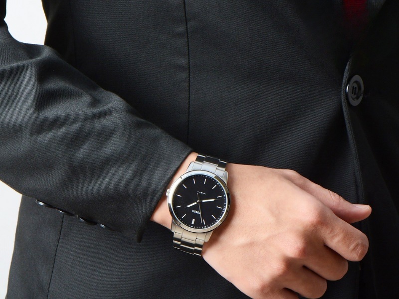 qua-tang-sep-nam-dong-ho-cao-cap