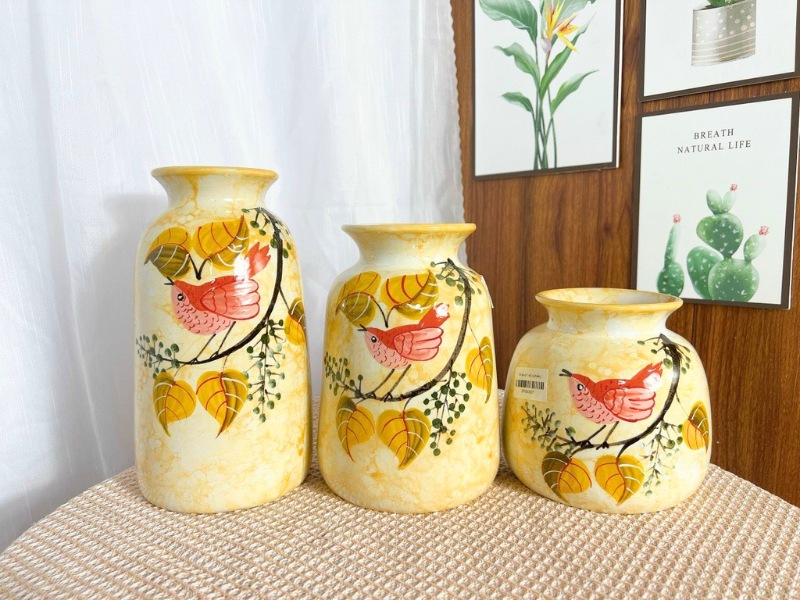 qua-tang-sep-nu-ve-huu-binh-hoa-gom-su