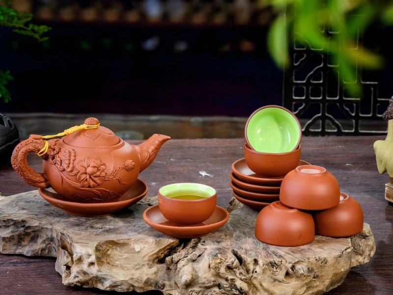 qua-tang-tat-nien-bo-am-chen-gom-su