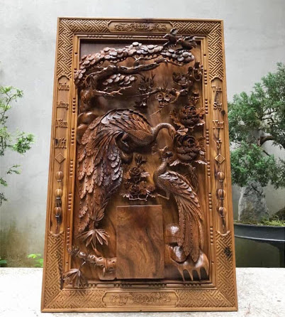 Lịch gỗ phong thủy Chim công