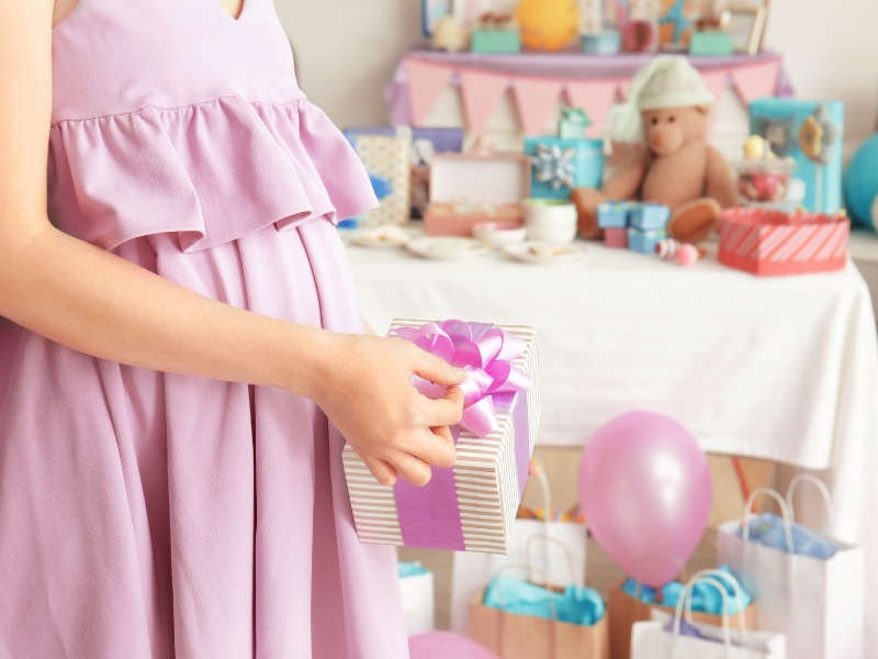 qua-tang-vo-bau-8-3-cau-hoi