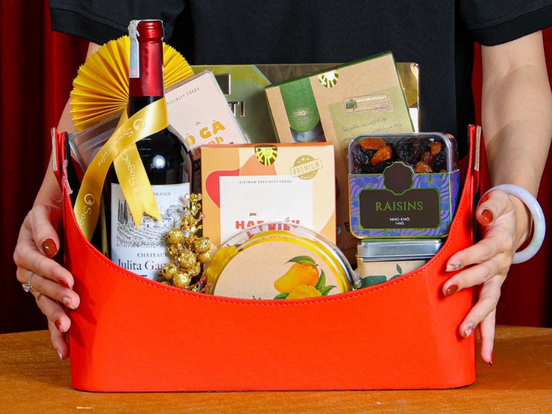 qua-tet-khach-hang-gio-qua-banh-keo