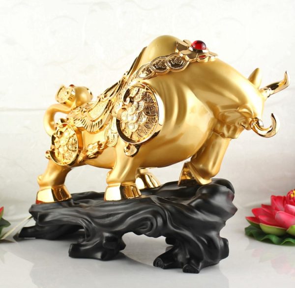 quà tết phong thuỷ tượng trâu vàng