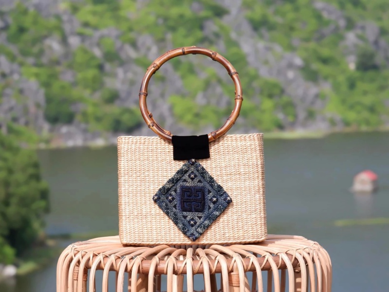 tang-qua-giang-sinh-cho-nguoi-nuoc-ngoai-tui-tho-cam