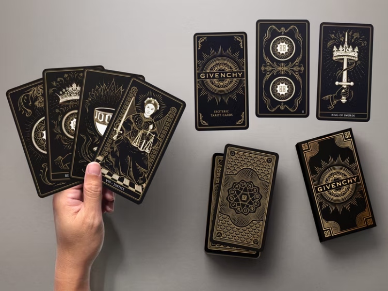tang-qua-sinh-nhat-cho-cung-bo-cap-bai-tarot