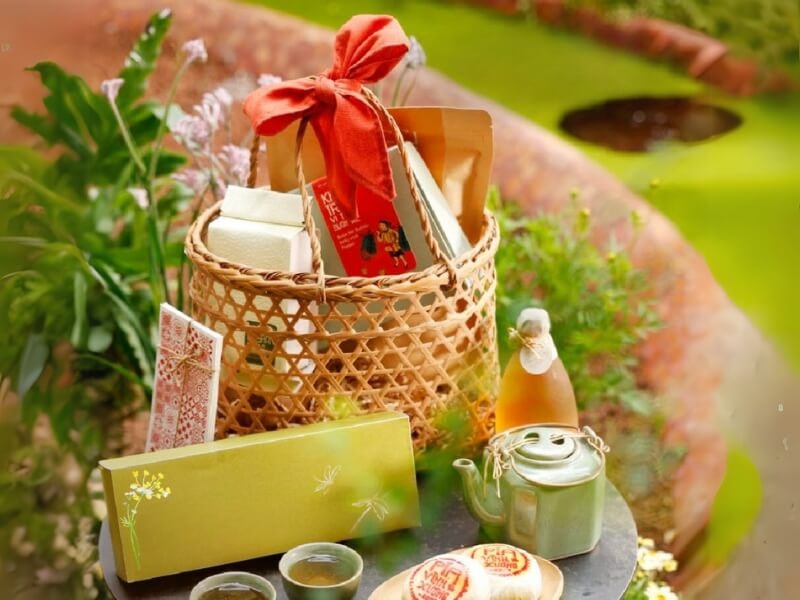 tang-qua-trung-thu-cho-co-giao-tra-banh