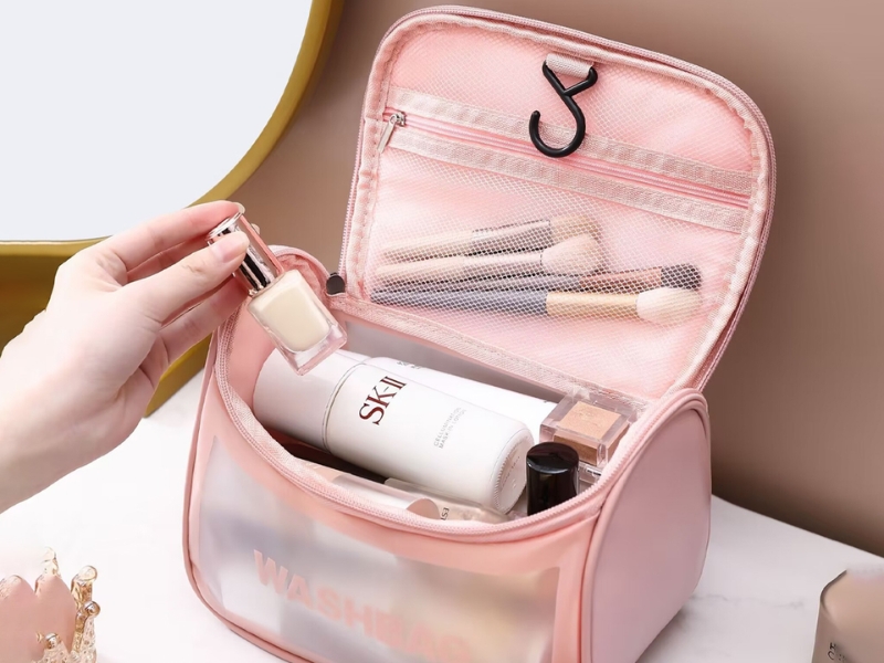 tui-dung-my-pham-chong-nuoc